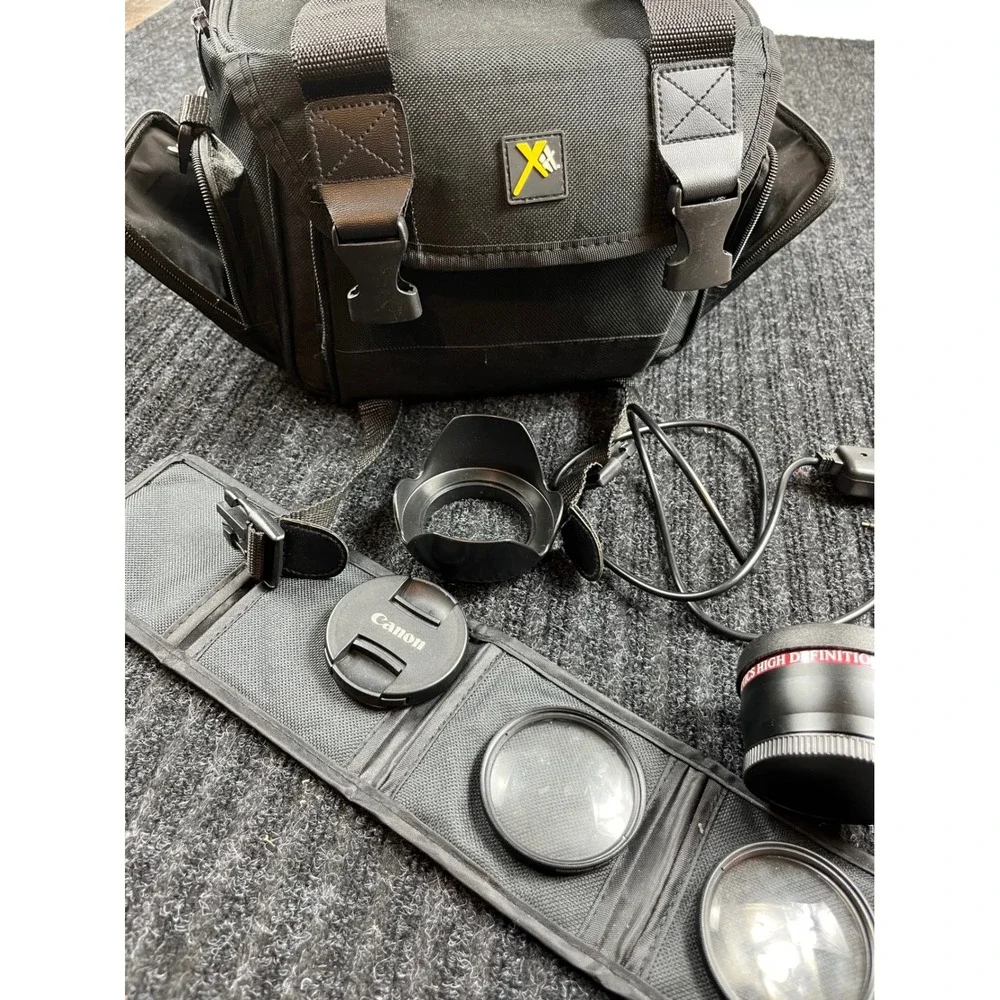Xit Camera Bag Bundle with 2.2X Telephoto‎ Lens Commander Remote Canon Lens Cap